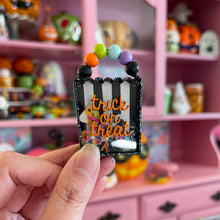 Load image into Gallery viewer, Micro Beaded Trick or Treat Wood Shaker
