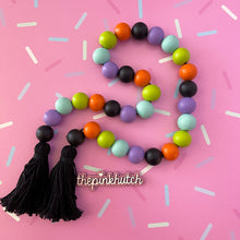 Load image into Gallery viewer, Halloween Wood Bead Garland
